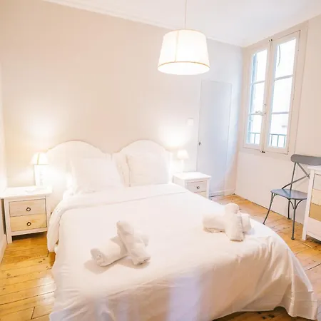Magnifique T4- Toit Terrasse-cosy-centre Ville-aa * Καρκασόν