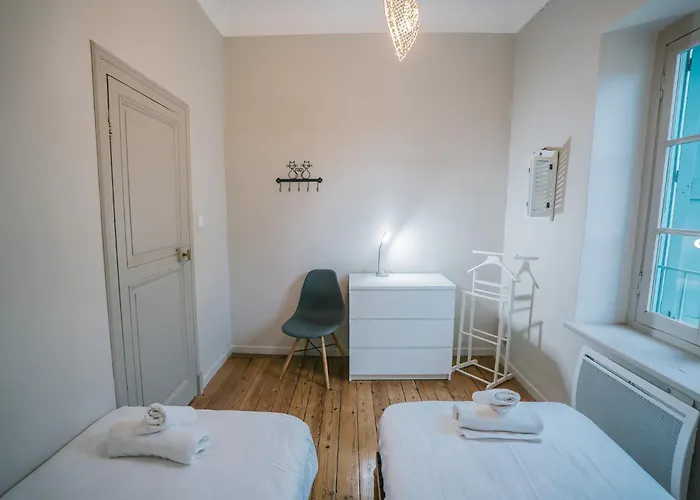 Apartament Magnifique T4- Toit Terrasse-cosy-centre Ville-aa Carcassonne